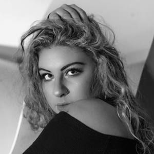 Meet your Posher, Paris